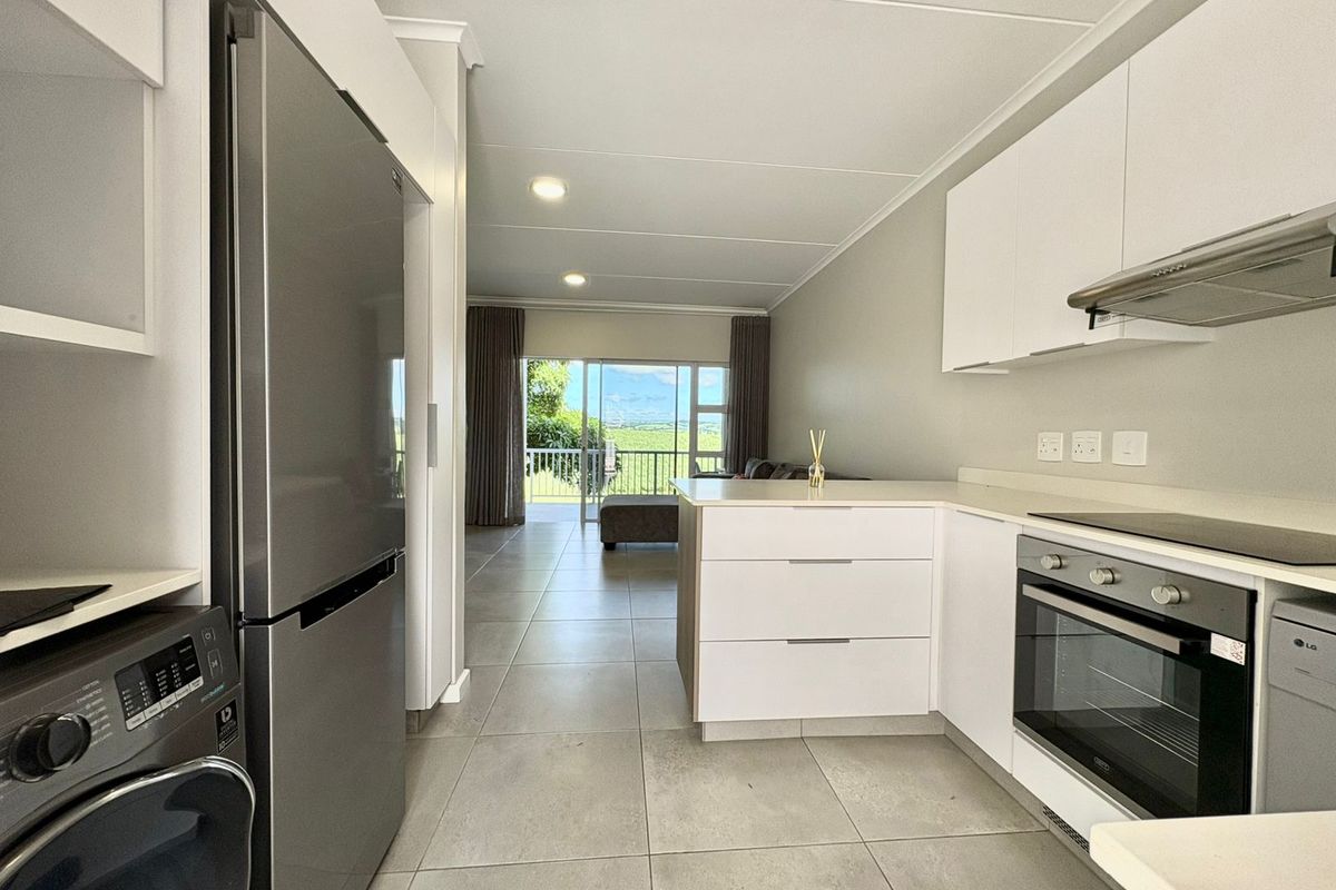 3 Bedroom, 2 Bathroom Apartment for Sale – Manor Views, Manor Estates - Photo 4