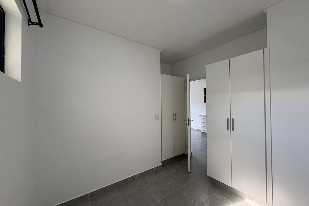 STUNNING UNIT IN SHEFFIELD BEACH - Photo 4