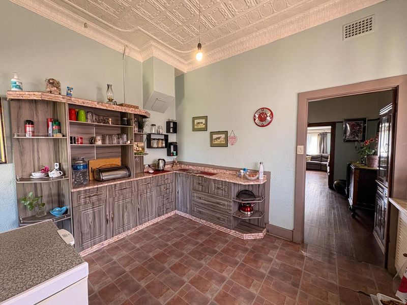 Welcome Home to Brenthurst – Character, Charm and Comfort - Photo 10