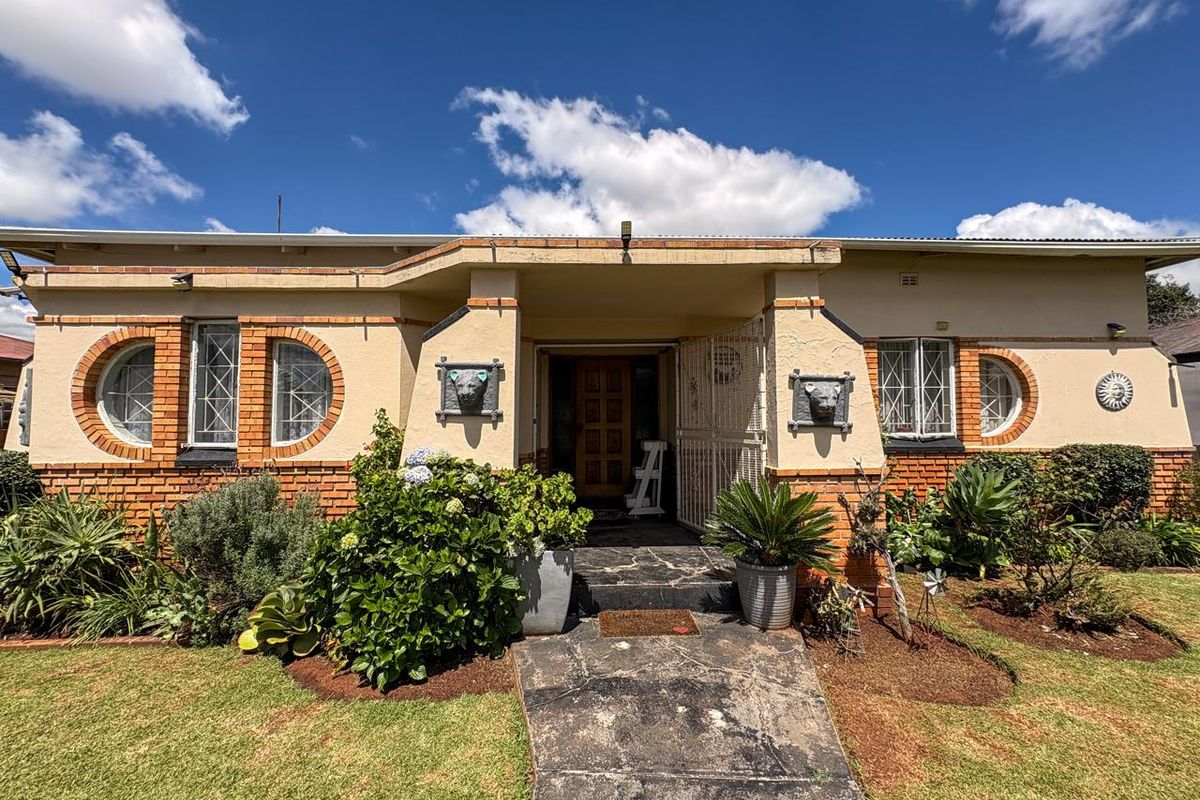 Welcome Home to Brenthurst – Character, Charm and Comfort - Photo 2