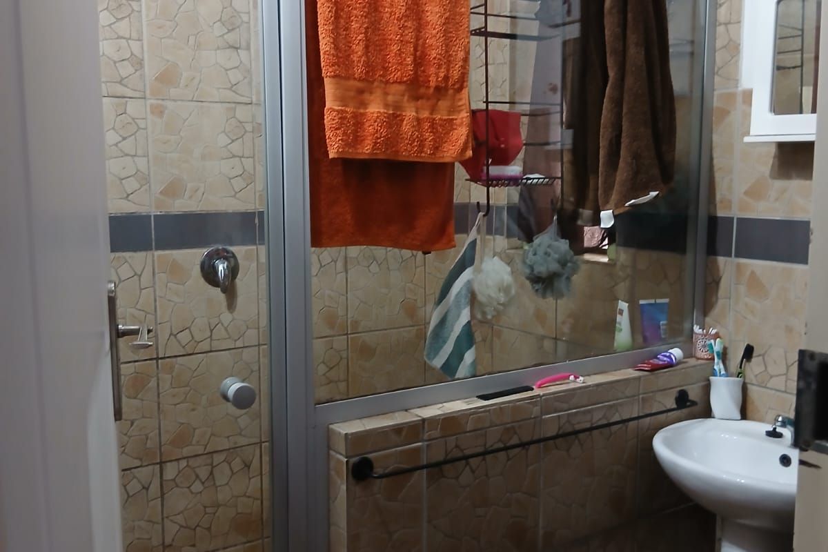 Beautiful Family Home for Sale in Schoemansville, Hartbeespoort. - Photo 4