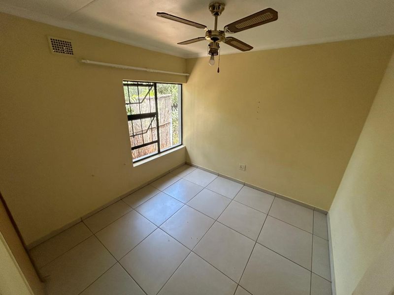 3 Bedroom Warm Family Home with Big Living Area in Schoemansville - Photo 9