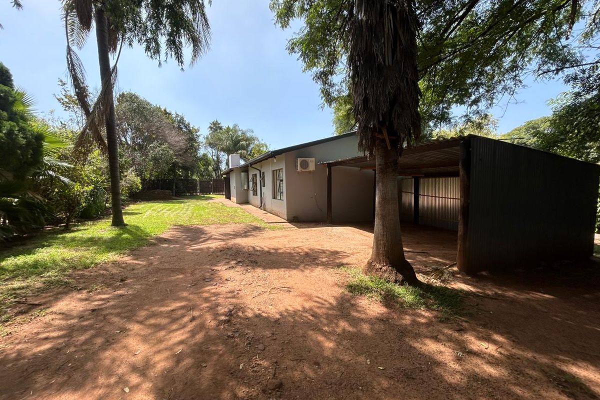 3 Bedroom Warm Family Home with Big Living Area in Schoemansville - Photo 2