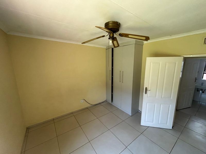 3 Bedroom Warm Family Home with Big Living Area in Schoemansville - Photo 10