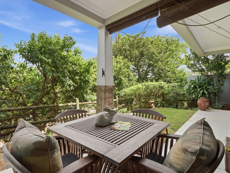 Beautiful 3 Bedroom family home in Simbithi Estate - Photo 2