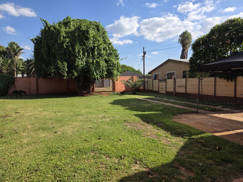 Rare Investment Opportunity in Mooinooi – Income Potential of ±R10 000 per Month! - Photo 10