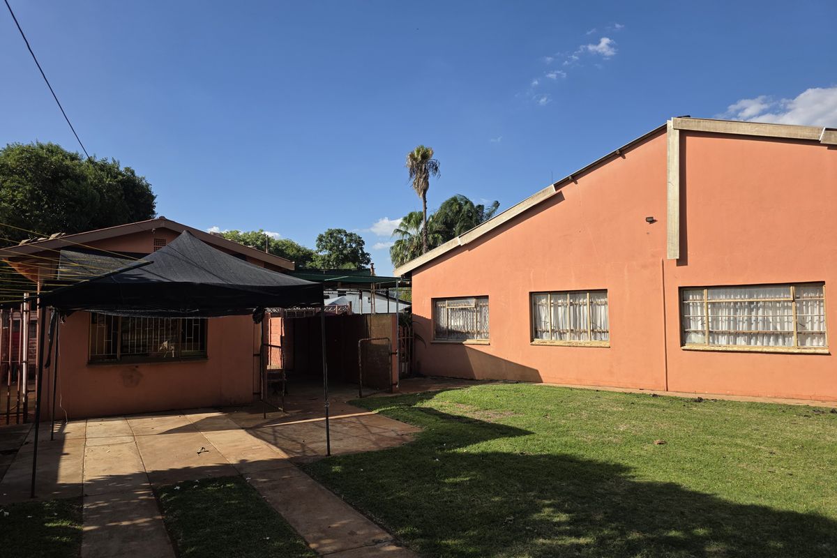 Rare Investment Opportunity in Mooinooi – Income Potential of ±R10 000 per Month! - Photo 3