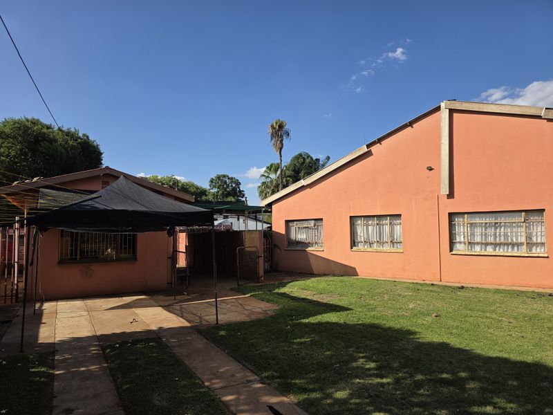 Rare Investment Opportunity in Mooinooi – Income Potential of ±R10 000 per Month! - Photo 3