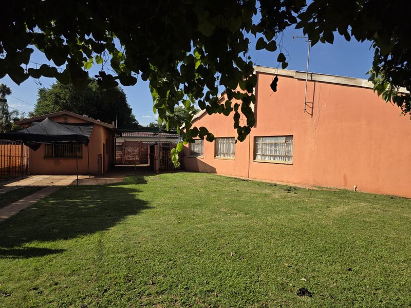 Rare Investment Opportunity in Mooinooi – Income Potential of ±R10 000 per Month! - Photo 6