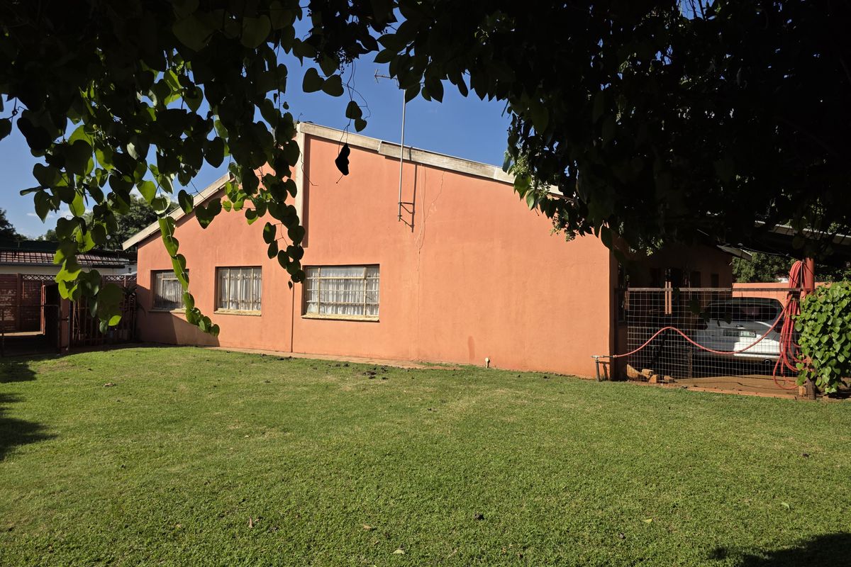 Rare Investment Opportunity in Mooinooi – Income Potential of ±R10 000 per Month! - Photo 5