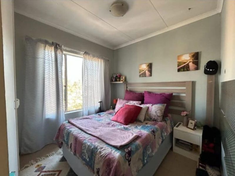 Sectional Title For Sale In Kempton Park - Photo 4