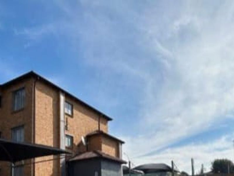 Sectional Title For Sale In Kempton Park - Photo 7