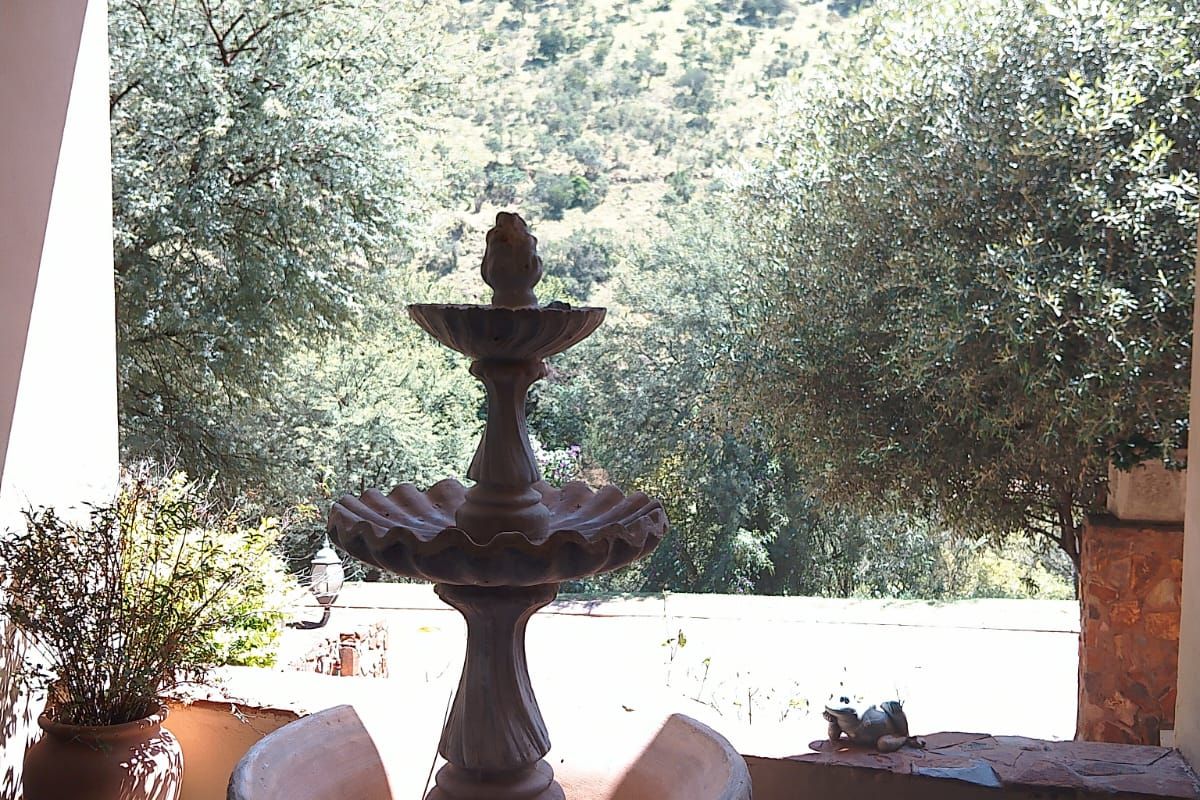 Elegant 3-Bedroom Full Title Home in Prestigious Estate – Secure Lifestyle Living at Its Best - Photo 4