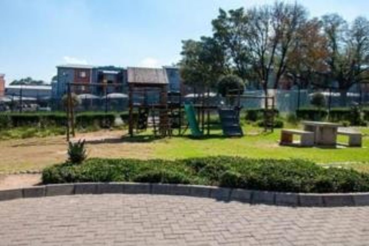 Sectional Title For Sale In Midrand - Photo 5