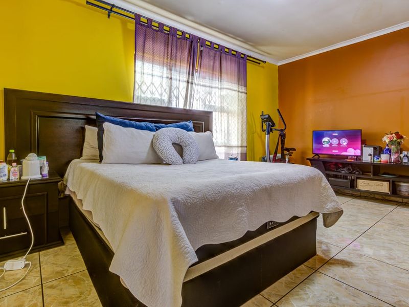 Freestanding For Sale In Kempton Park - Photo 6