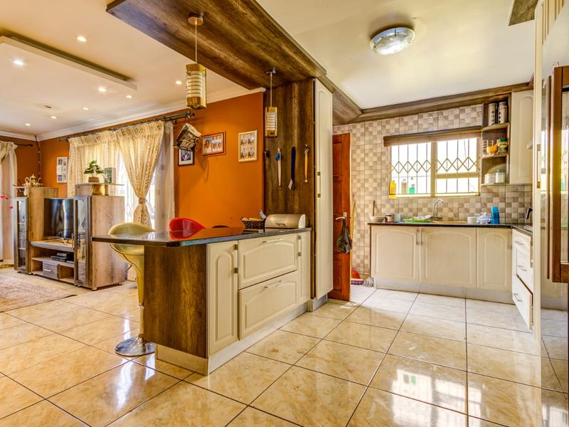 Freestanding For Sale In Kempton Park - Photo 5