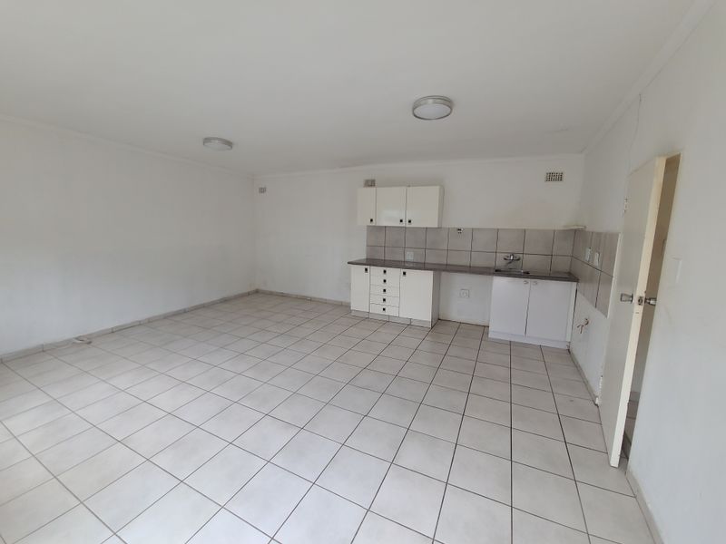 Garden cottage to let - Photo 2