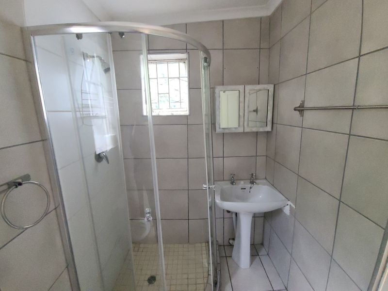 Garden cottage to let - Photo 6