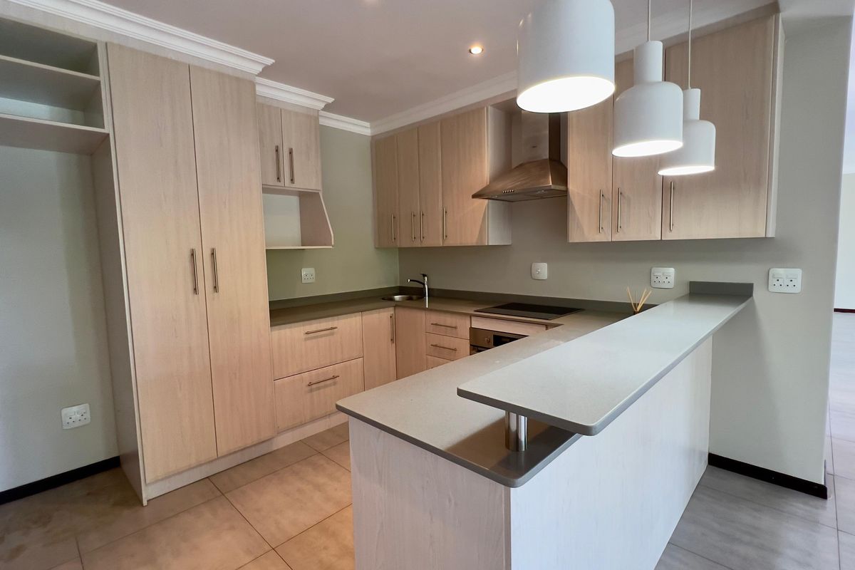 4 BEDROOM MODERN HOUSE FOR SALE IN SECURE ESTATE - Photo 3