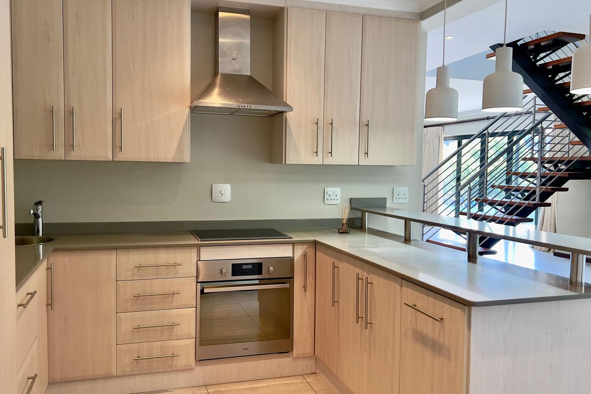 4 BEDROOM MODERN HOUSE FOR SALE IN SECURE ESTATE - Photo 4