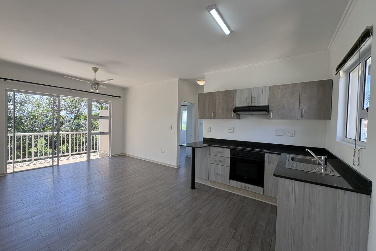 STUNNING 2 BEDROOM APARTMENT - Photo 4