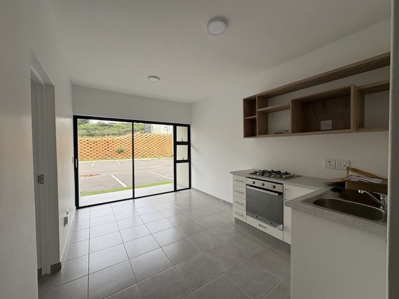 SHEFFIELD GROUND FLOOR APARTMENT. - Photo 2