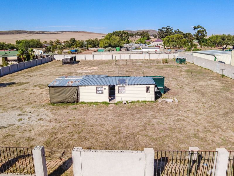 Spacious   Property with Endless Potential - Photo 4