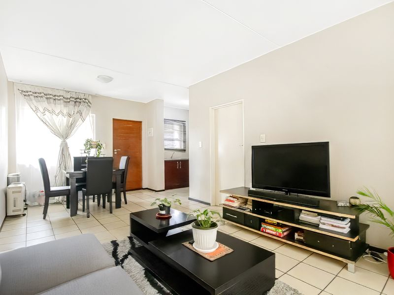 1 Bedroom Apartment - Photo 5