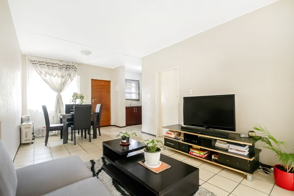 1 Bedroom Apartment - Photo 5