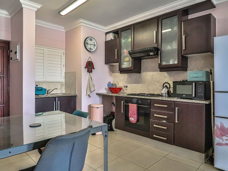 Modern 2 Bedroom in Umhlanga Ridge - Photo 8