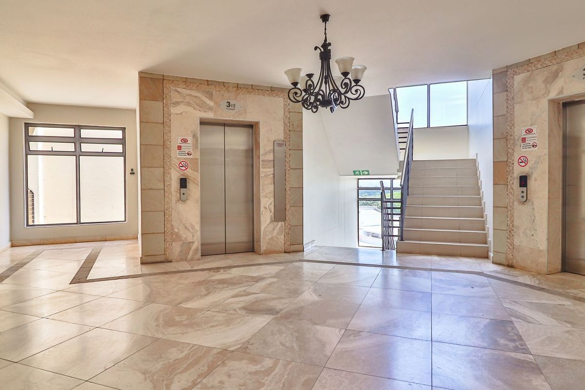 Modern 2 Bedroom in Umhlanga Ridge - Photo 3