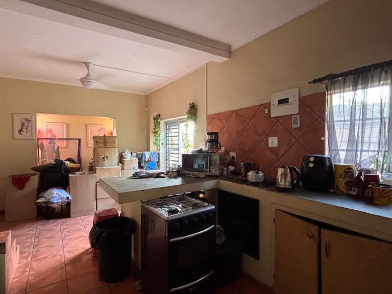 3 BEDROOM HOUSE TO LET - Photo 4