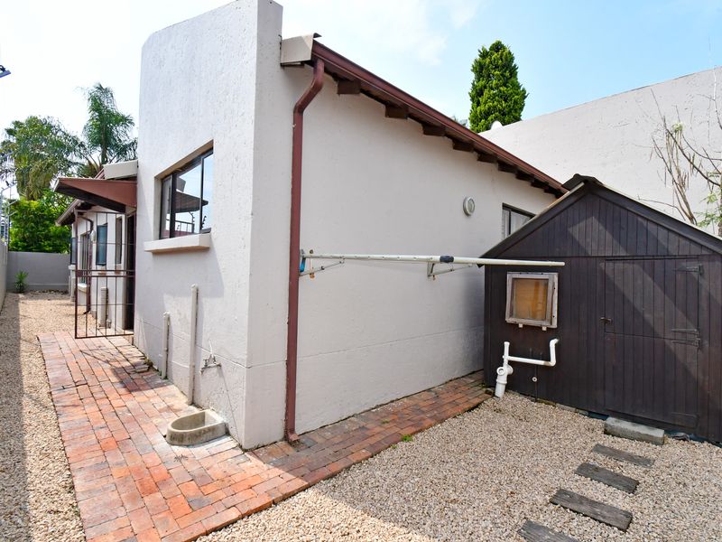 3 Bedroom Town House for sale - Photo 10