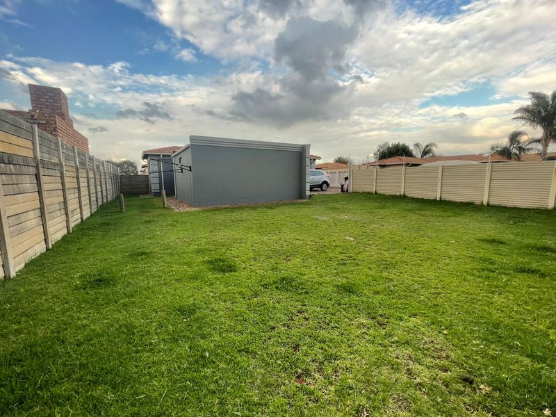 3 Bedroom house for sale - Photo 4