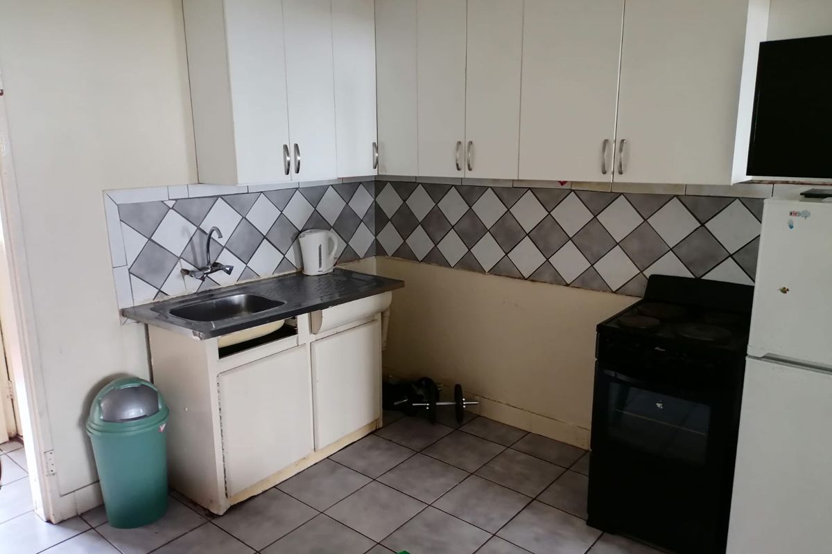 Apartment to rent - 1 and half bedroom or 1 bedroom plus study - Photo 2