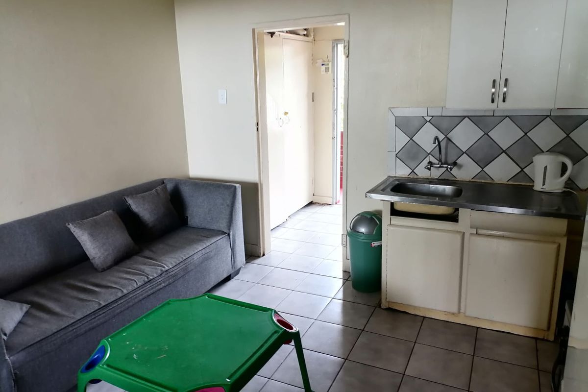 Apartment to rent - 1 and half bedroom or 1 bedroom plus study - Photo 5