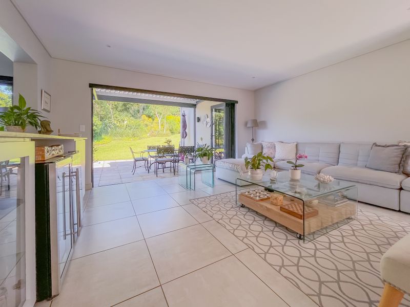 Contemporary Luxury Living in Brooklyn Estate - Photo 3