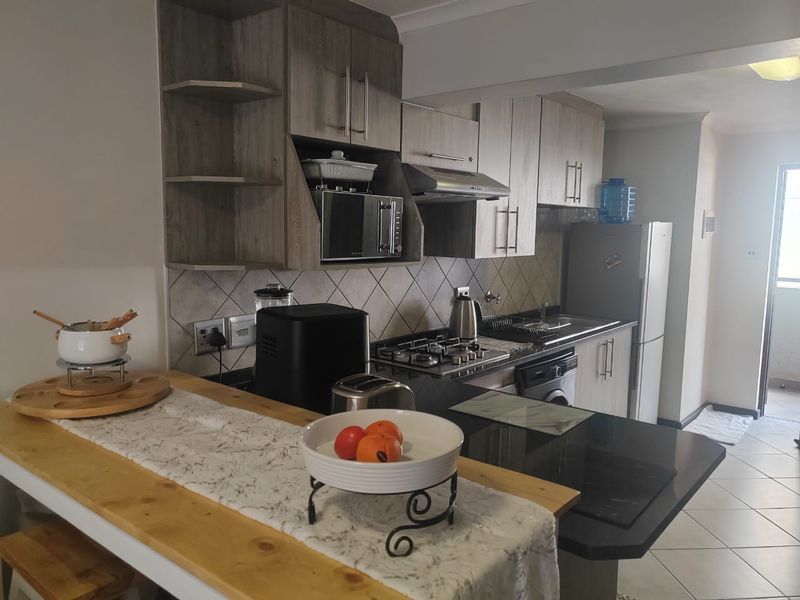 Great Investment   2 BED 2 BATH APARMENT - Photo 5