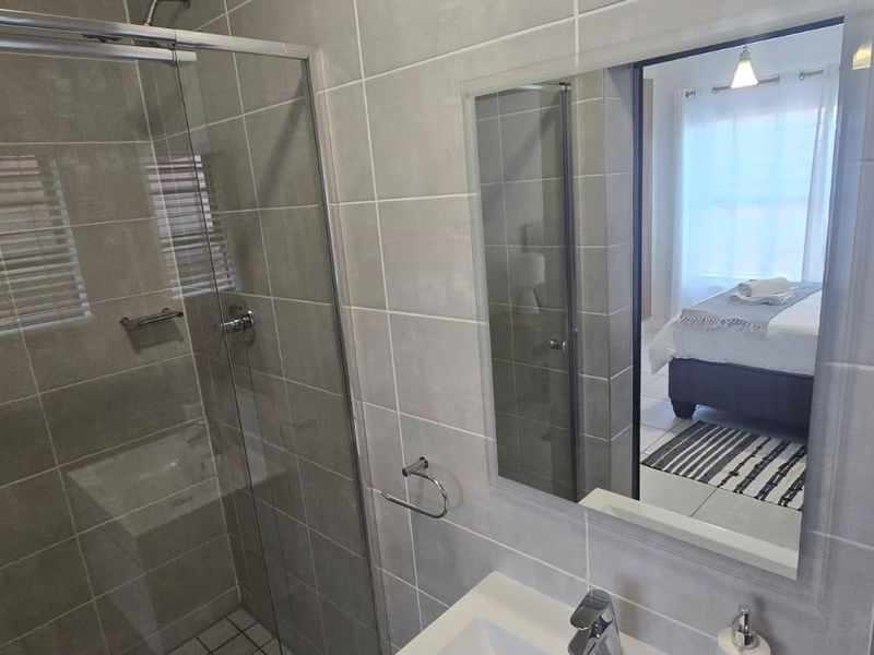 Beautiful 3-Bedroom Ground Floor Apartment – The Blyde - Photo 5