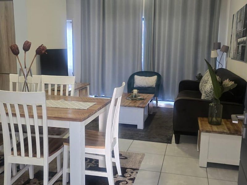 Beautiful 3-Bedroom Ground Floor Apartment – The Blyde - Photo 2