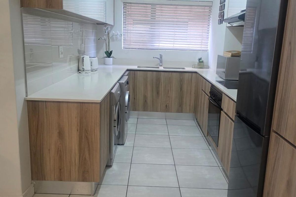 Beautiful 3-Bedroom Ground Floor Apartment – The Blyde - Photo 3