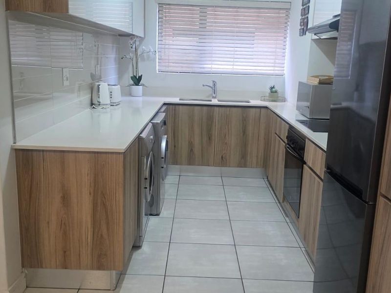 Beautiful 3-Bedroom Ground Floor Apartment – The Blyde - Photo 3