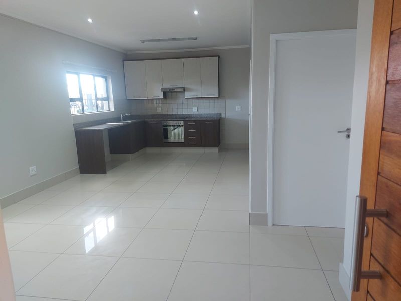 Modern 2-Bedroom Apartment | Umhlanga Ridge - Photo 2