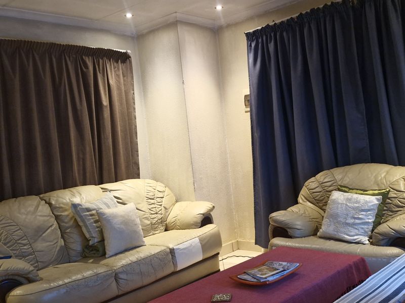 3 BEDROOM HOUSE TO LET IN MAHUBE VALLEY EXT 1 FOR R6 000.00 - Photo 6