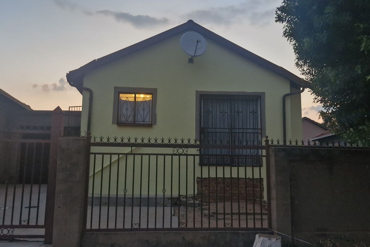 3 BEDROOM HOUSE TO LET IN MAHUBE VALLEY EXT 1 FOR R6 000.00 - Photo 2