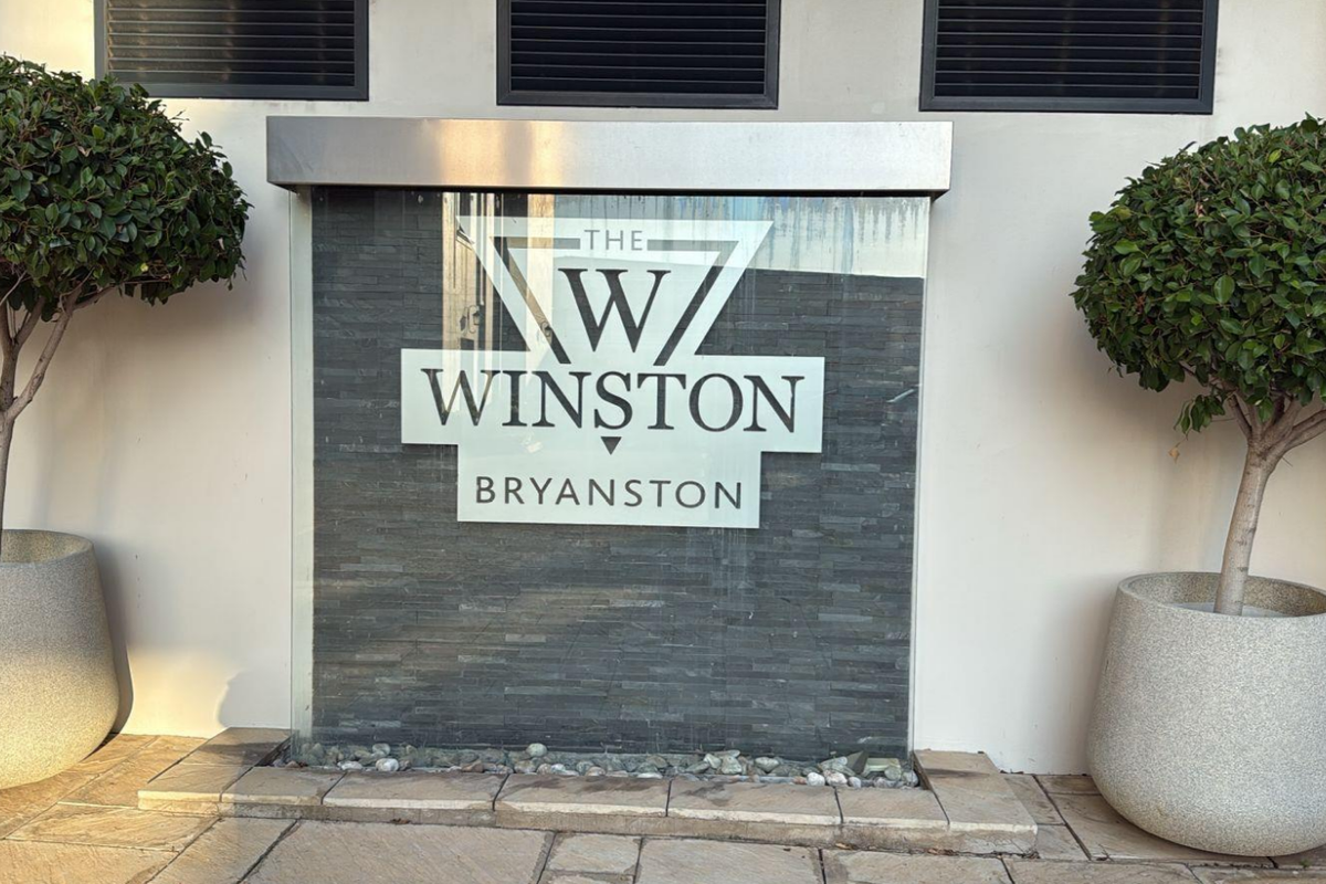 Lavish upmarket apartment - Photo 2