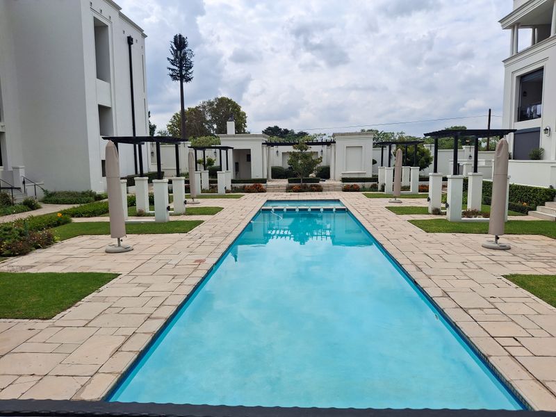 Lavish upmarket apartment - Photo 5