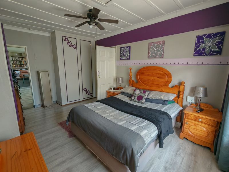 5 Bedroom Property for Sale on 2.4ha small holding - Photo 9