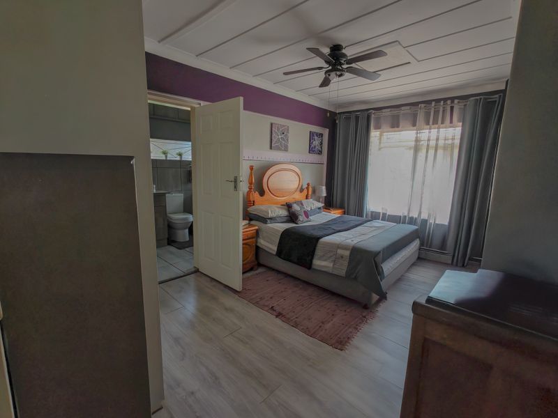 5 Bedroom Property for Sale on 2.4ha small holding - Photo 10