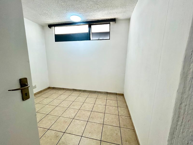 PHONE TODAY FOR A VIEWING! DONT MISS OUT - Photo 9